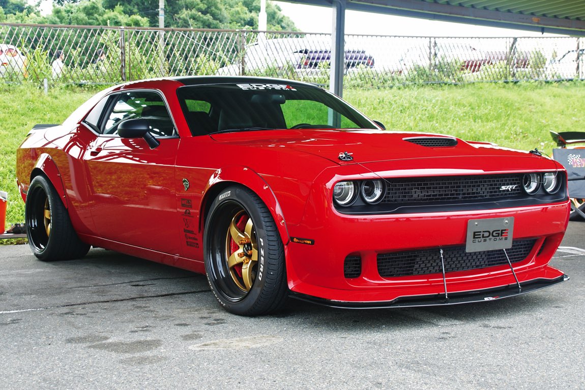 EDGE CUSTOMS Dodge Challenger M